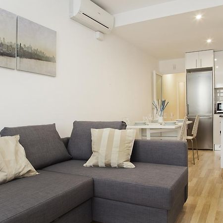 Apartmán Flateli Roger 2 Barcelona Exteriér fotografie